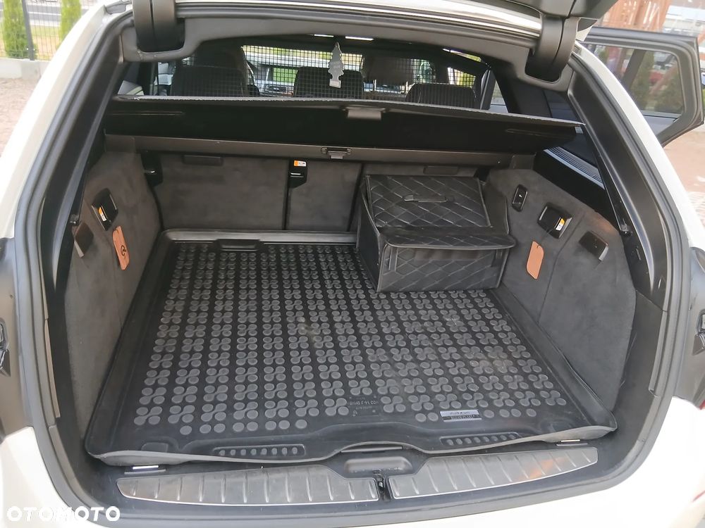 BMW Seria 5 520d xDrive - 22