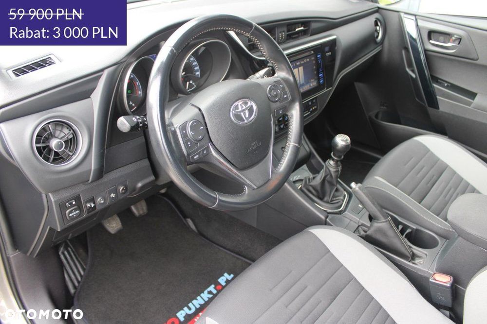 Toyota Auris - 16