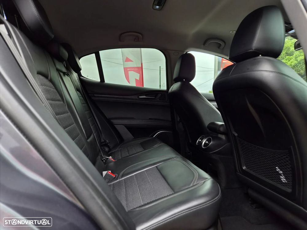 Alfa Romeo Stelvio 2.2 D Super AT8 - 14