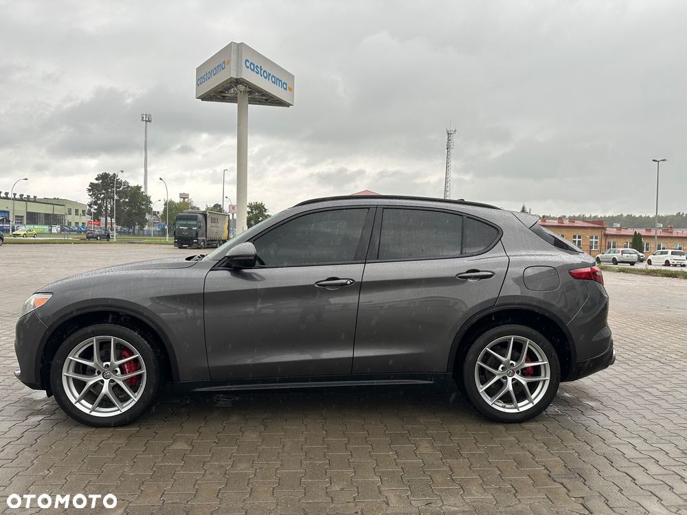 Alfa Romeo Stelvio 2.0 Turbo Veloce TI Q4 - 11