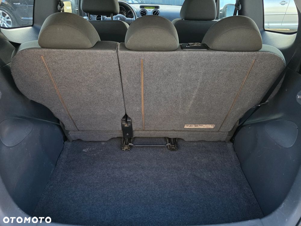 Mitsubishi Colt 1.3 Inform - 16