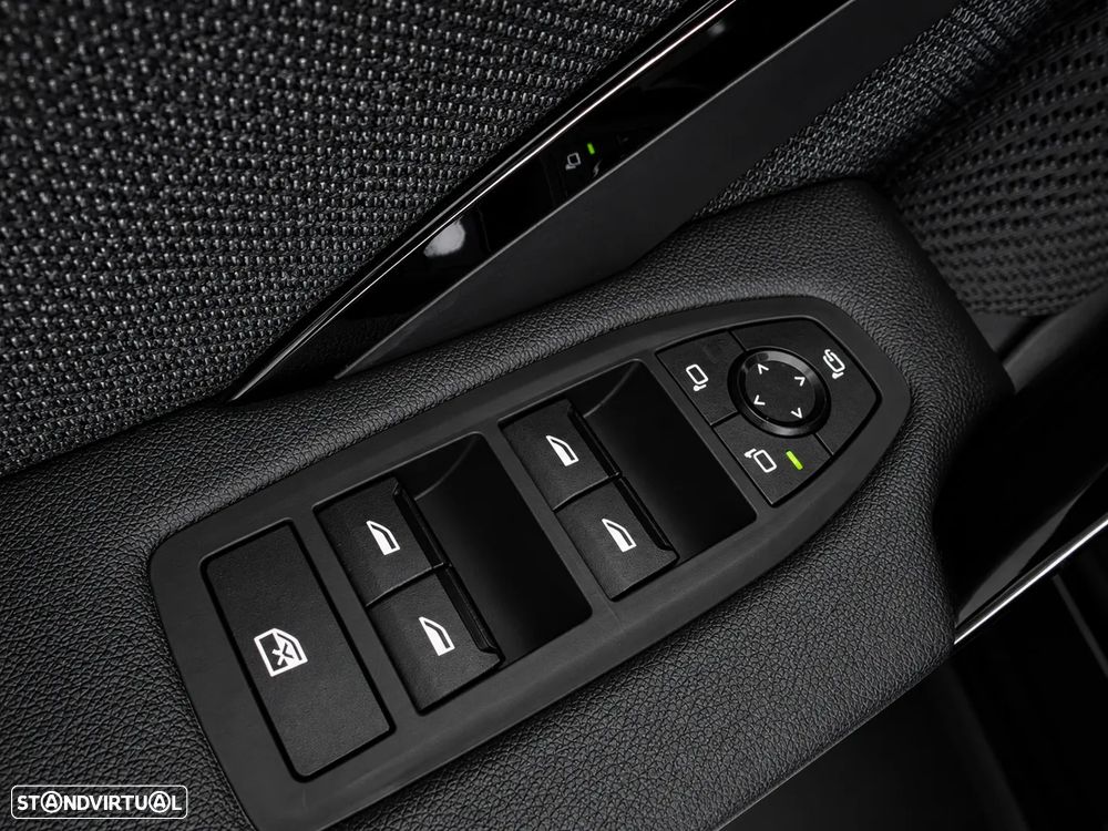 BMW iX2 eDrive20 - 24