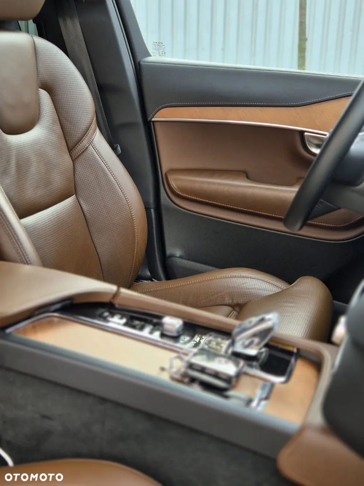 Volvo XC 90 B5 D AWD Inscription - 25