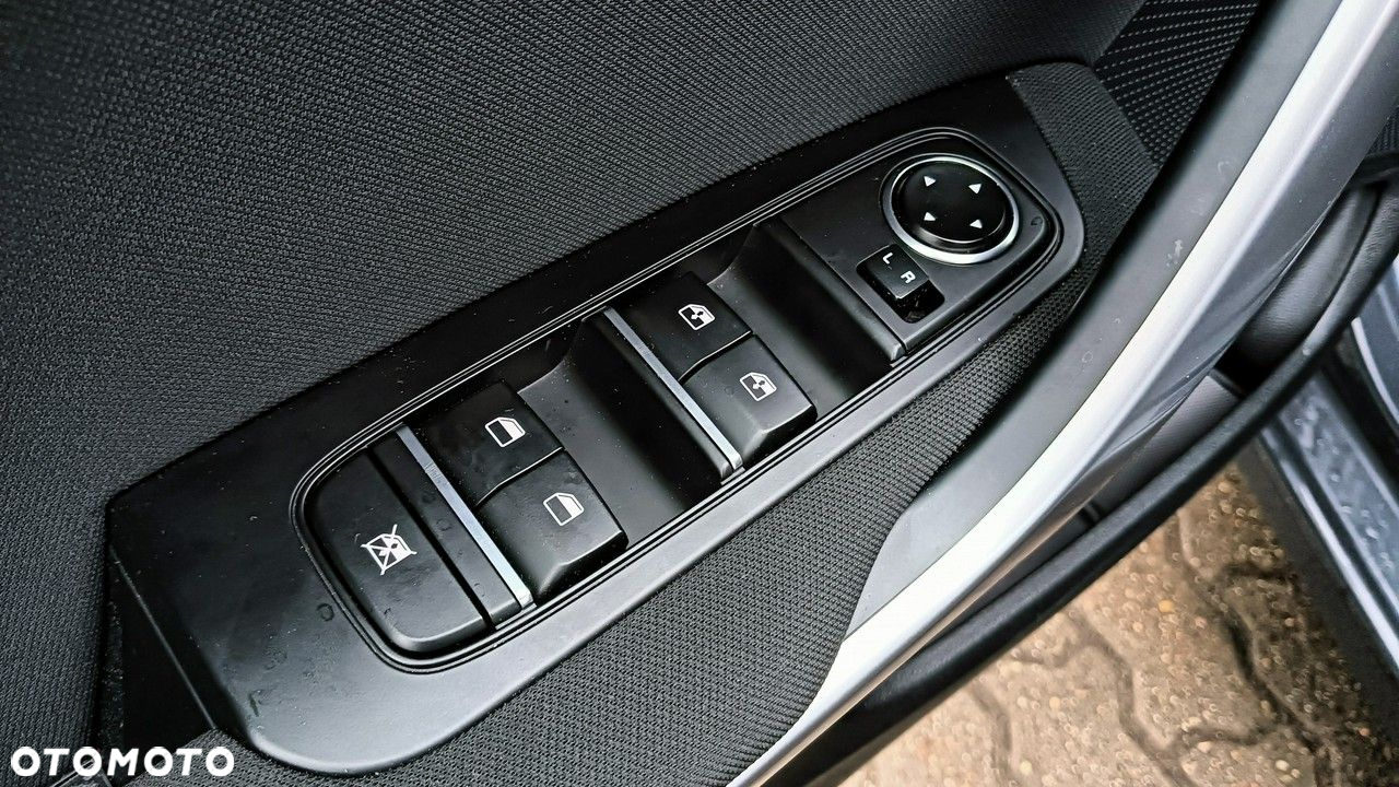 Kia Ceed - 13