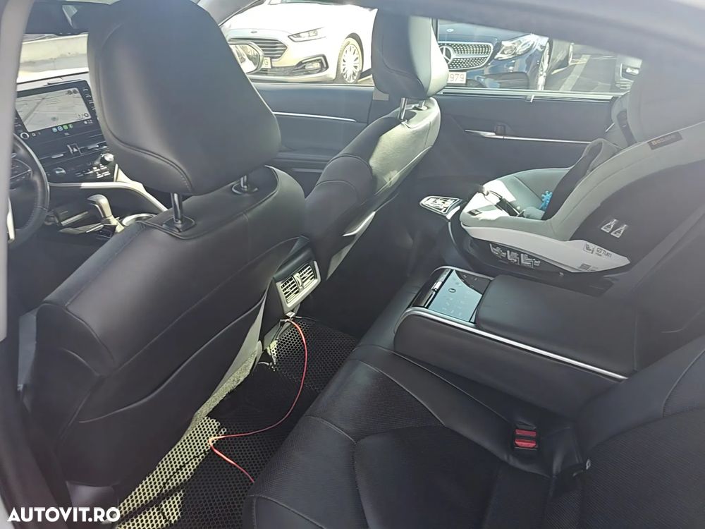 Toyota Camry 2.5 Hybrid Exclusive - 11