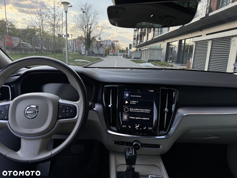 Volvo V60 T5 Geartronic Momentum - 11