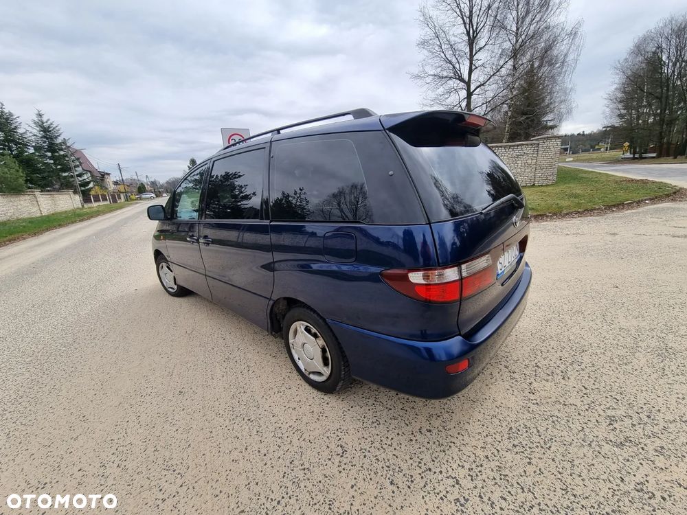 Toyota Previa 2.0 D-4D Luna - 2