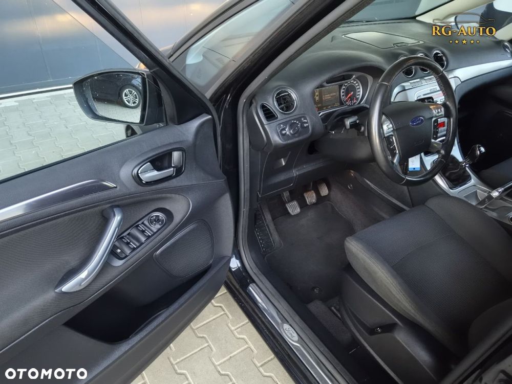 Ford S-Max - 35