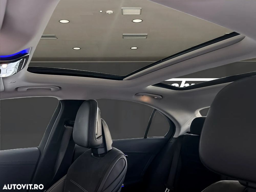 Mercedes-Benz C 180 9G-TRONIC AMG Line - 11