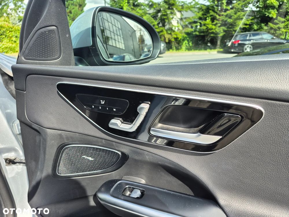 Mercedes-Benz Klasa C 220 d 9G-TRONIC - 24