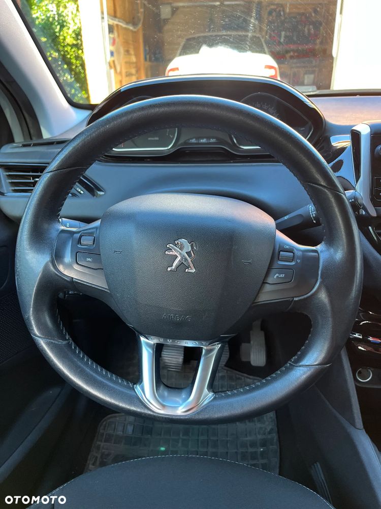 Peugeot 208 1.2 PureTech Allure - 9