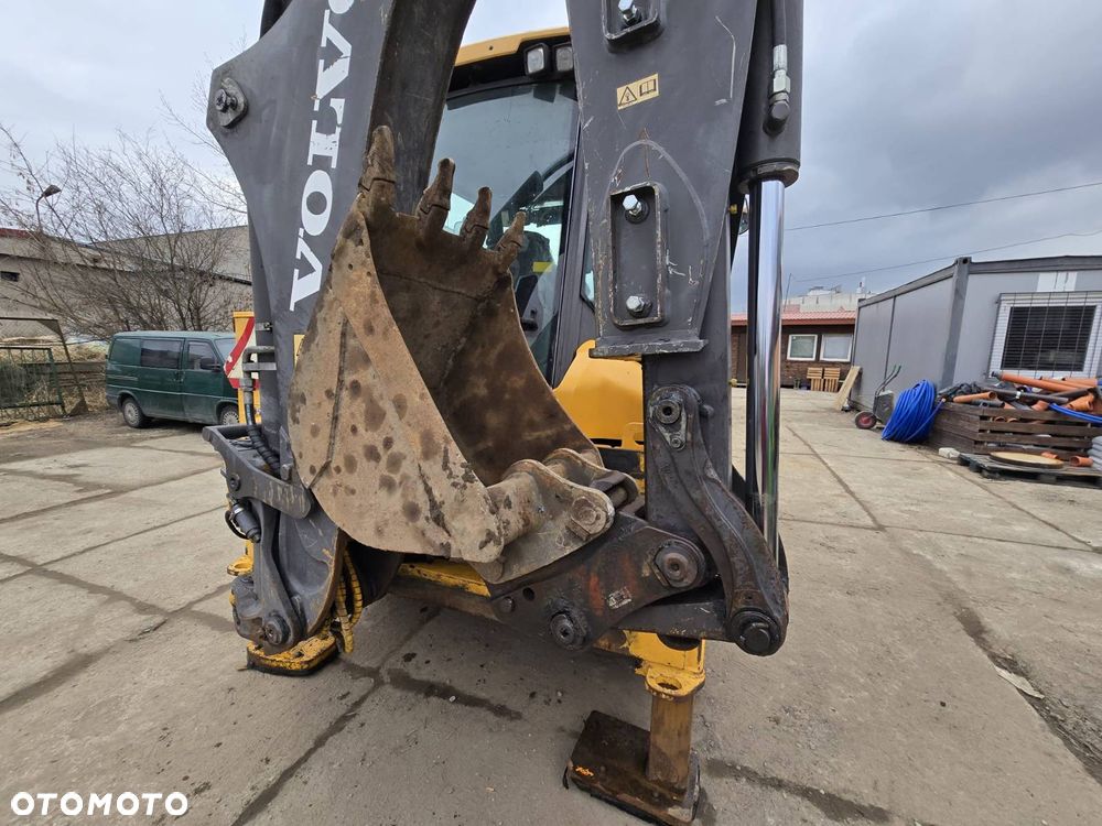 Volvo BL71B - 9