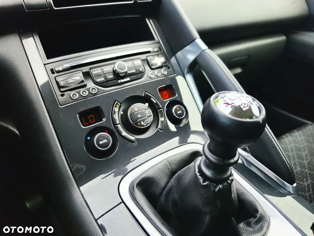 Peugeot 3008 1.6 HDi Active - 25
