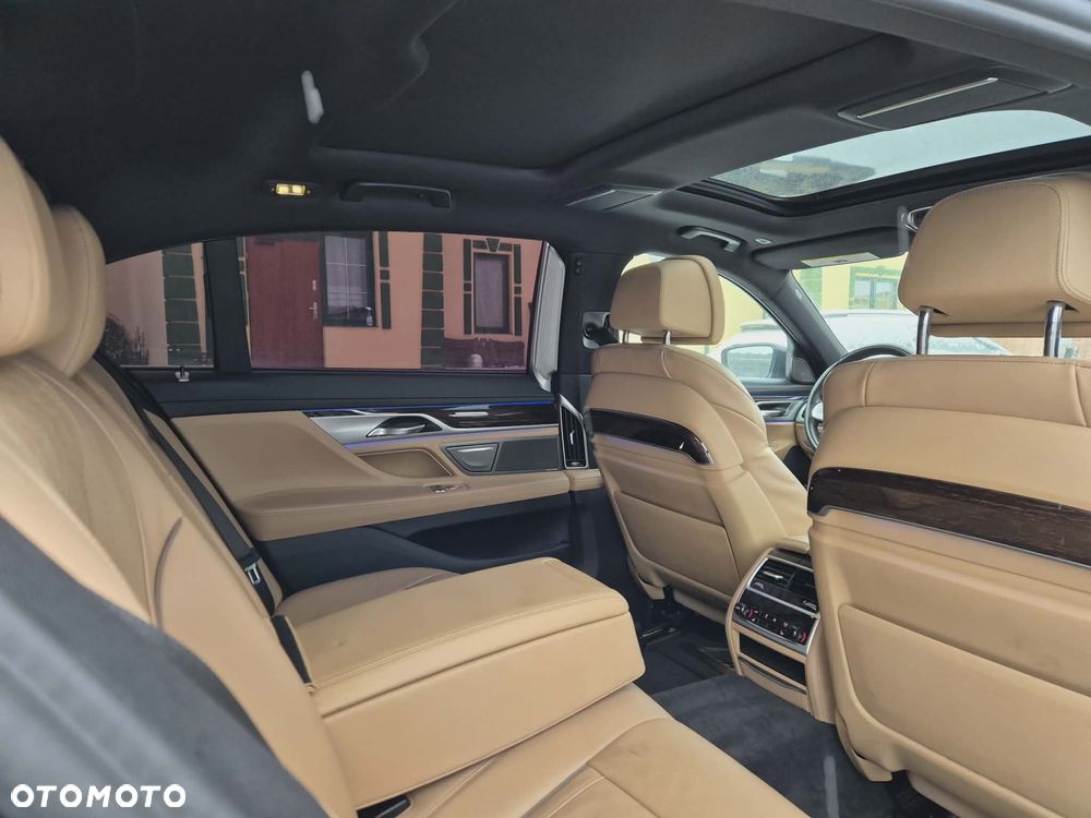BMW Seria 7 - 11