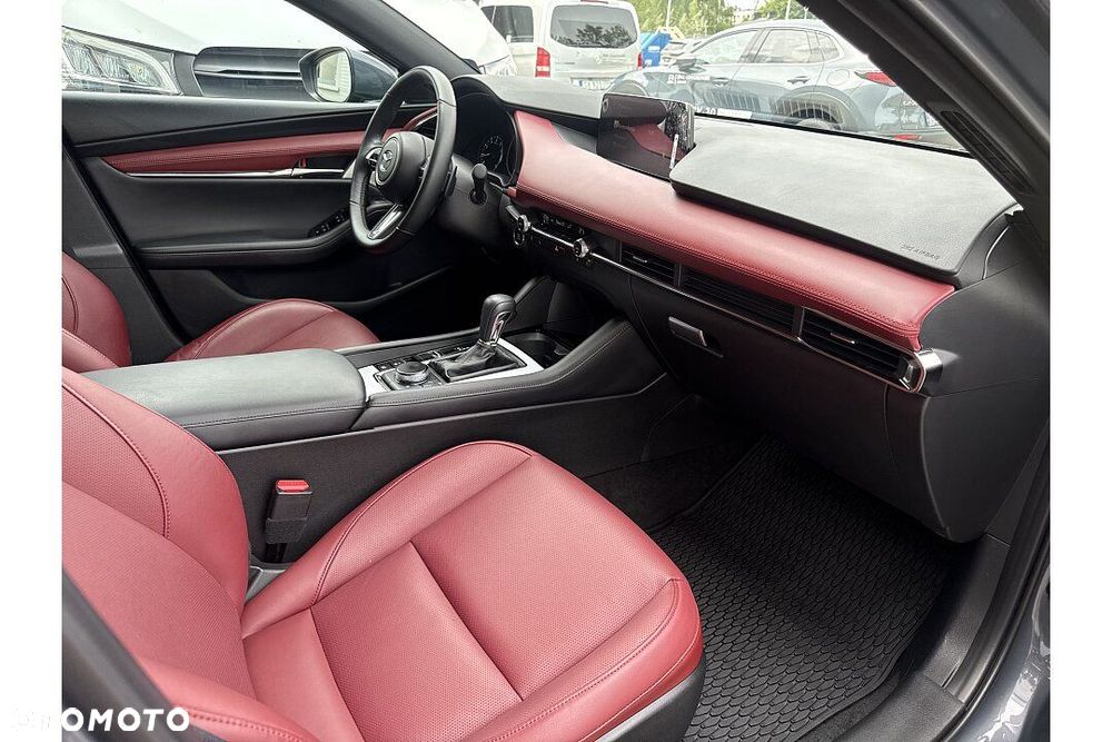 Mazda 3 2.0 mHEV Takumi - 24