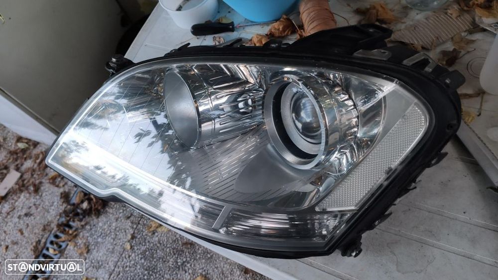 farol esquerdo Halógenio Mercedes classe M w164 facelift - 2