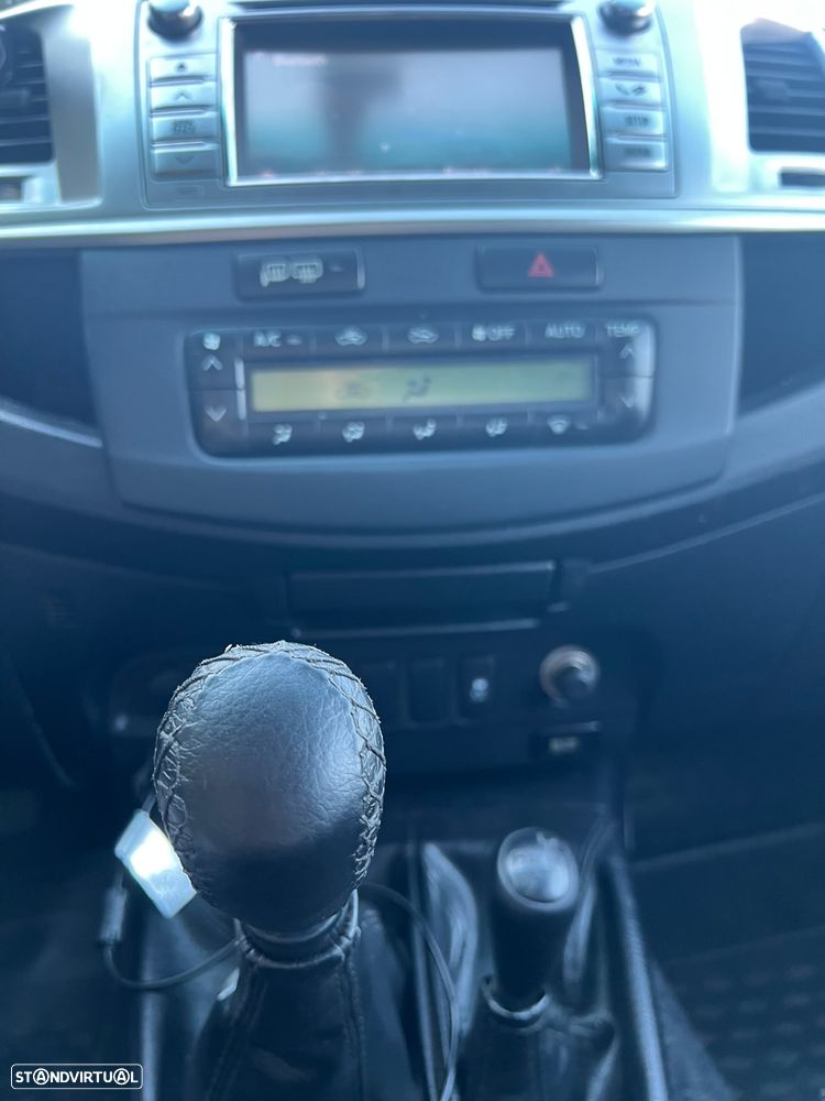 Toyota Hilux - 11