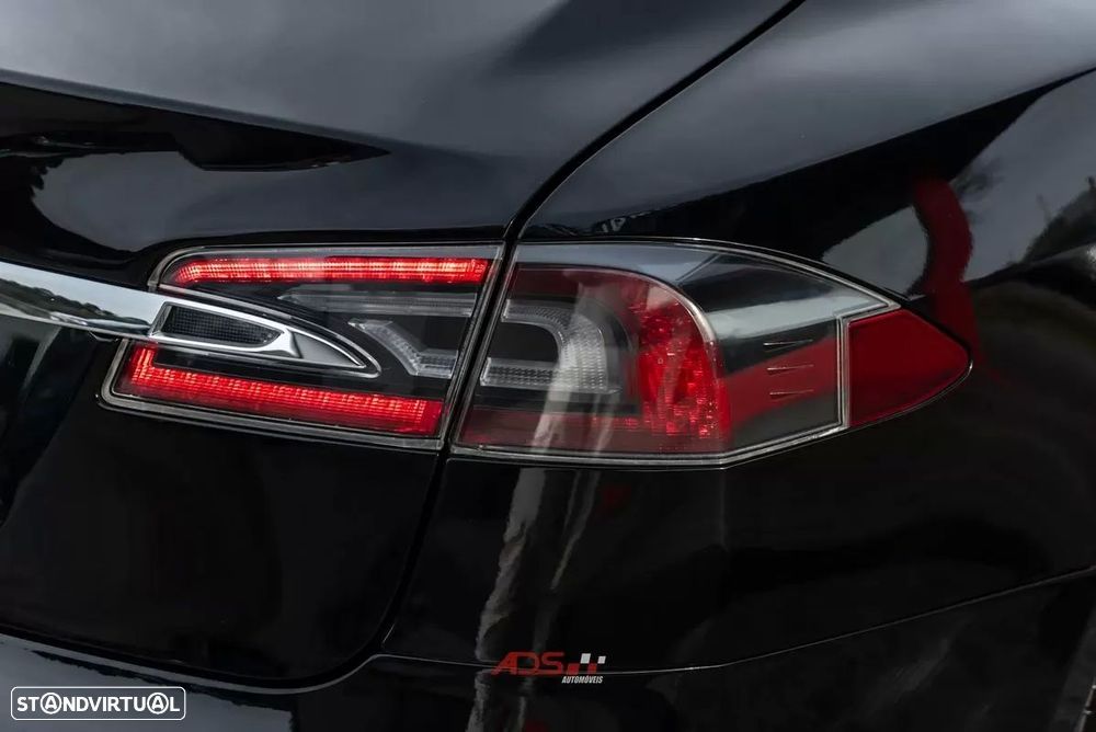 Tesla Model S 85 - 9