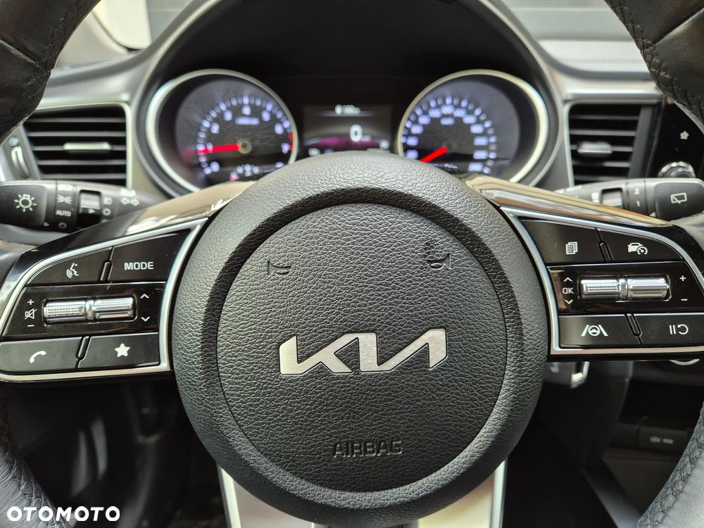 Kia Ceed 1.5 T-GDI M - 11