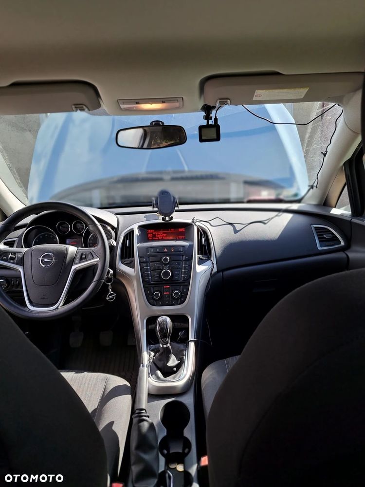 Opel Astra 1.4 Cosmo - 11