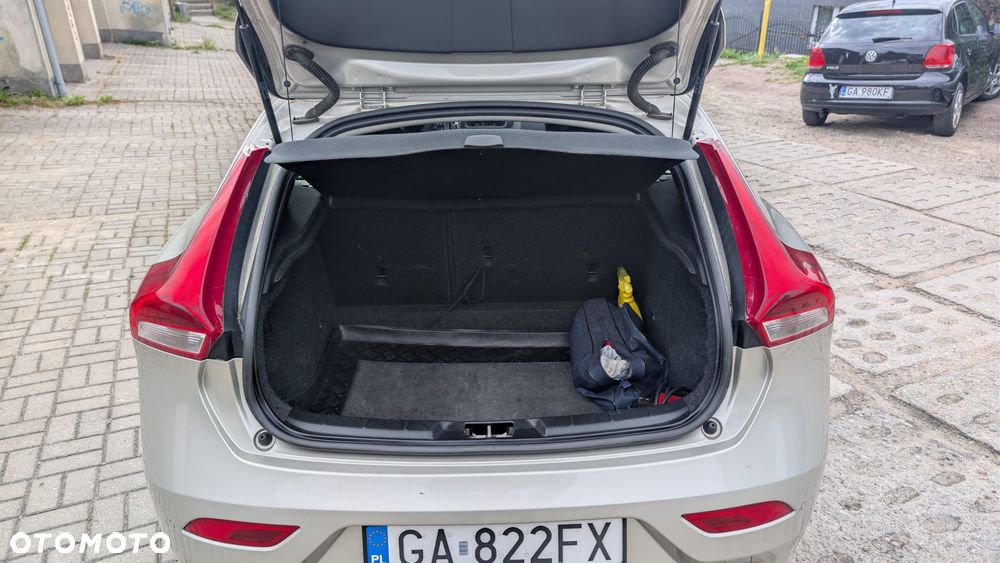 Volvo V40 - 12
