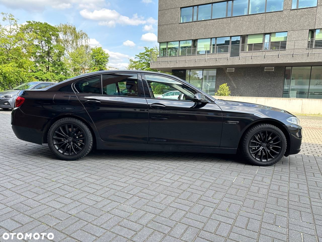 BMW Seria 5 528i xDrive Luxury Line - 2