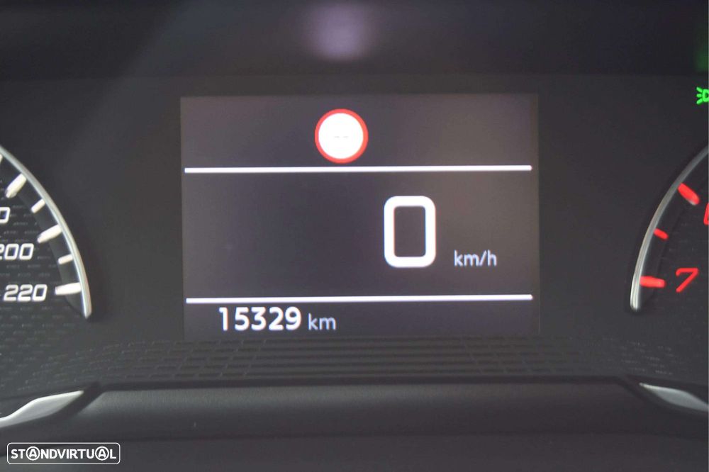 Peugeot 2008 1.2 PureTech Style - 32