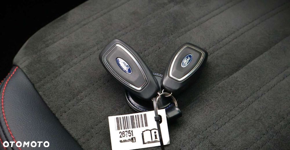 Ford Kuga - 38