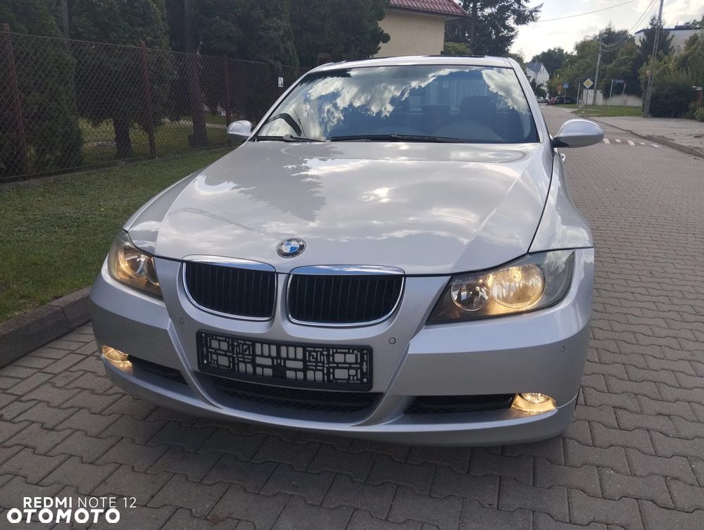 BMW Seria 3 ver-320i - 8