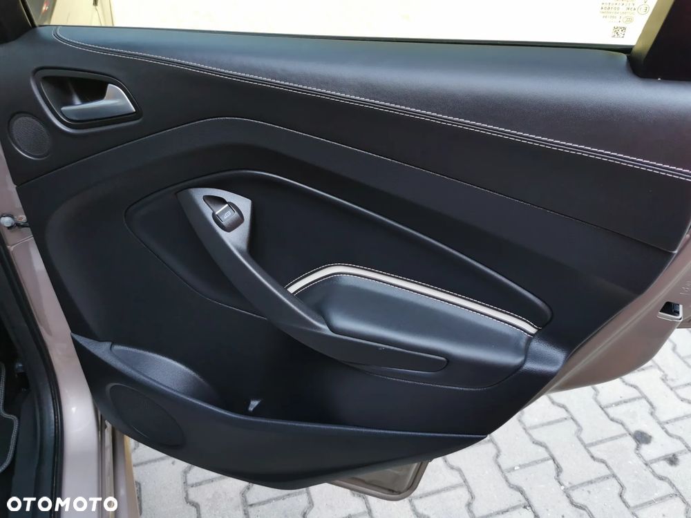 Ford Kuga Vignale 2.0 TDCi AWD - 27