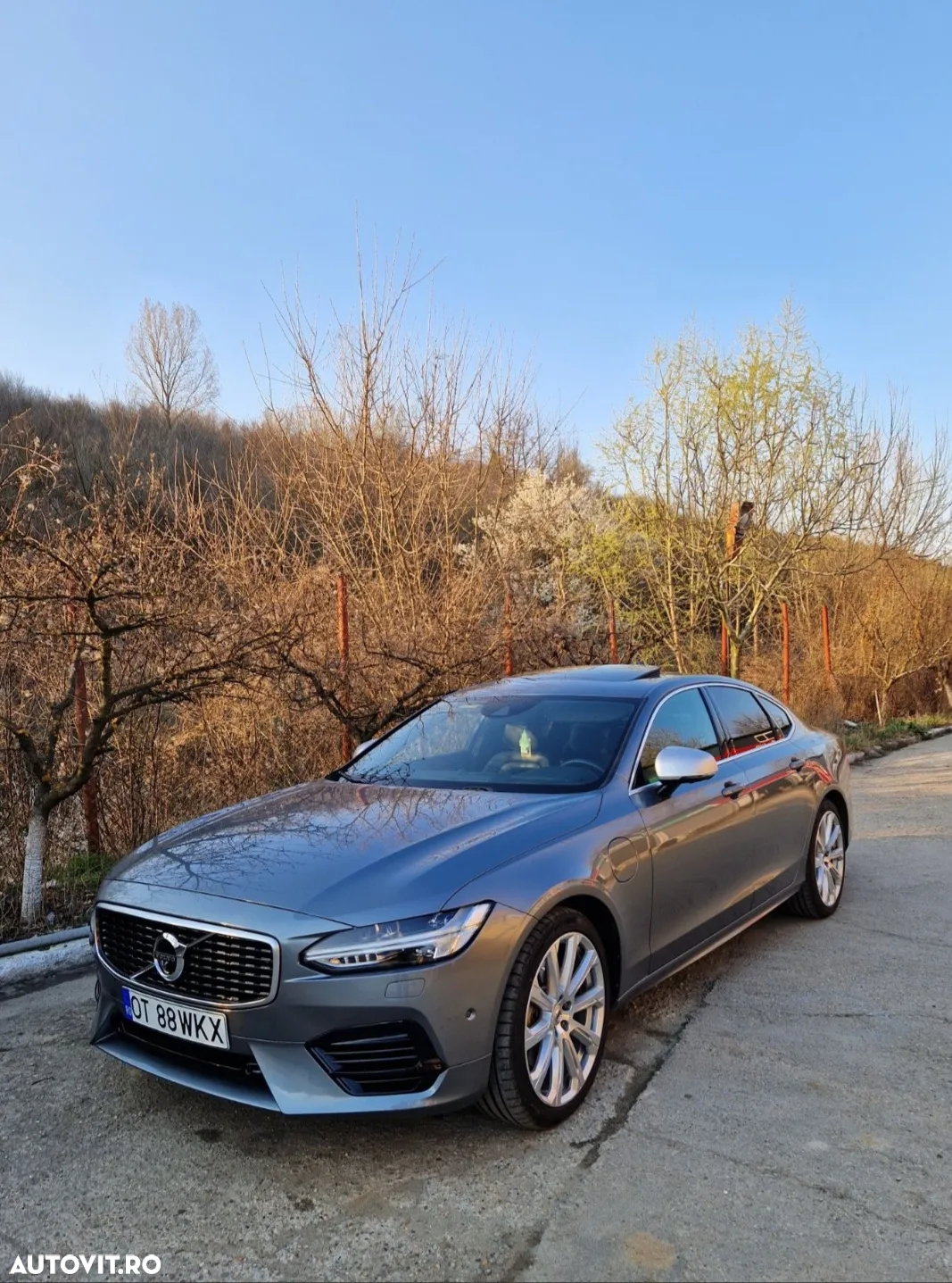 Volvo S90 T8 Twin Engine AWD Geartronic R Design - 3