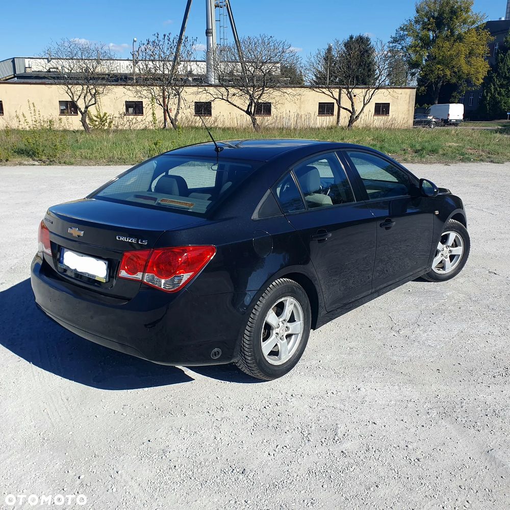 Chevrolet Cruze 1.6 LS - 5