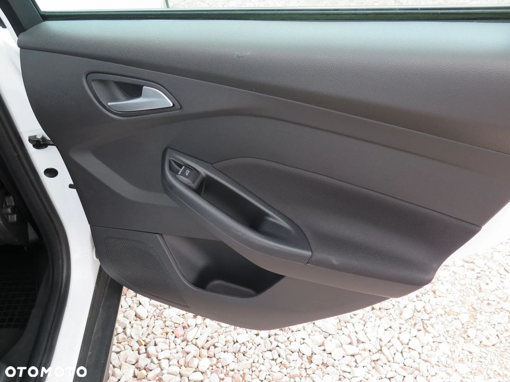 Ford Focus - 27