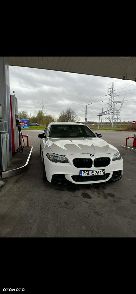 BMW Seria 5 528i - 1