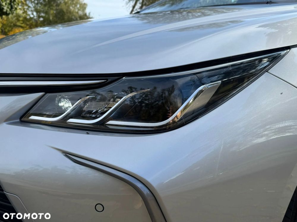 Toyota Corolla 1.8 Hybrid Comfort - 32