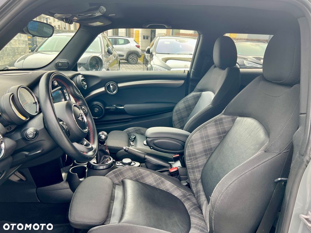 MINI Cooper S Standard - 17