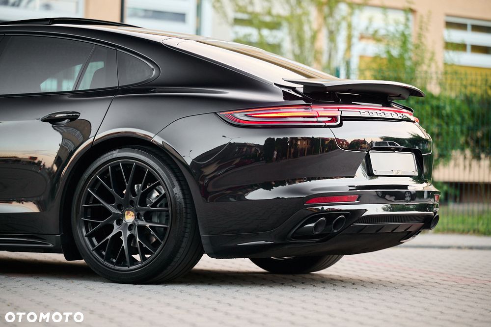 Porsche Panamera 4S - 20