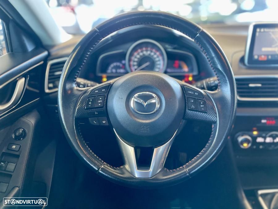 Mazda 3 Hatchback - 11