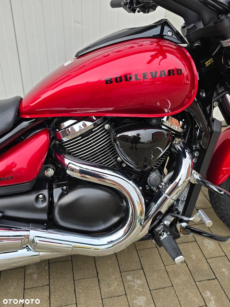 Suzuki Boulevard - 4