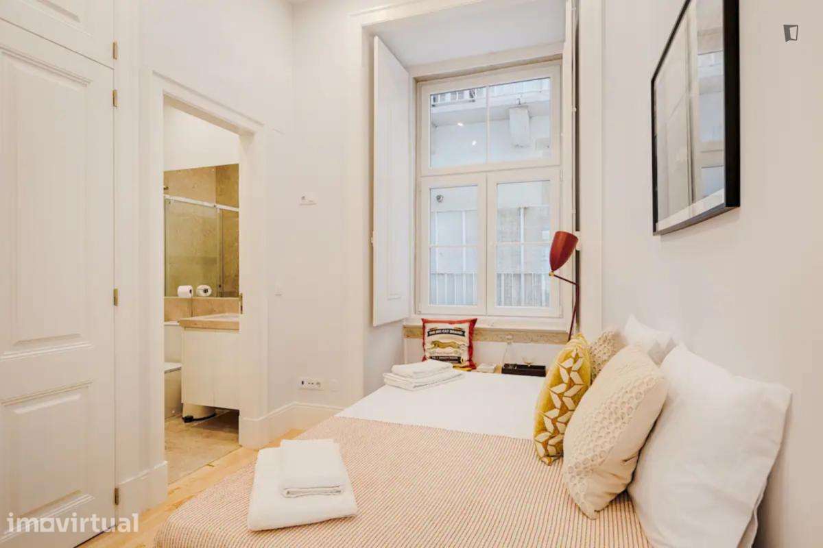 Apartamento com 2 quartos - localizado em Baixa Lisbon - Grande imagem: 2/13