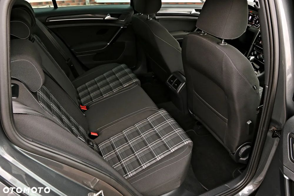 Volkswagen Golf GTD 2.0 TDI SCR DSG - 31