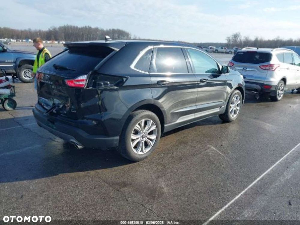 Ford Edge - 7