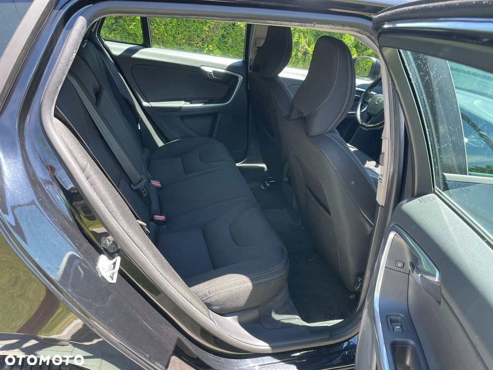 Volvo V60 D4 Edition - 19