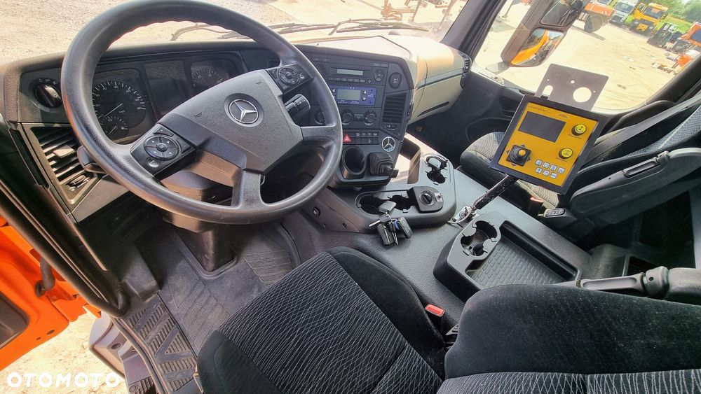 Mercedes-Benz AROCS 3333 6x6 - 9