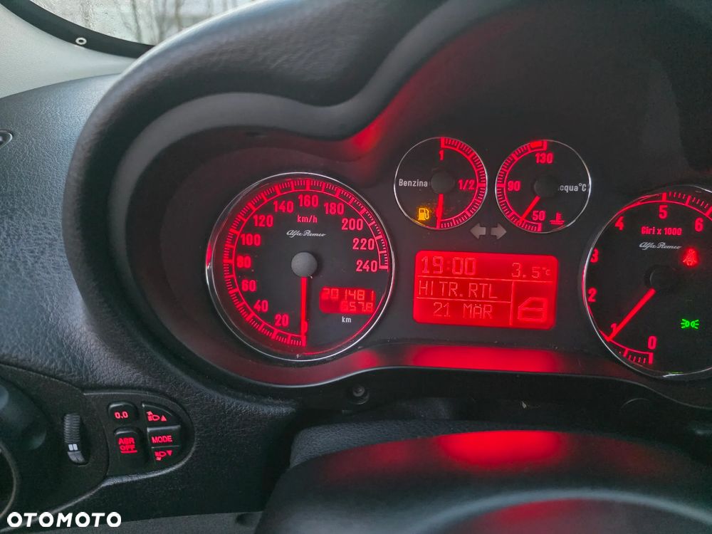 Alfa Romeo 147 1.6 Twin Spark 16V Moving - 25