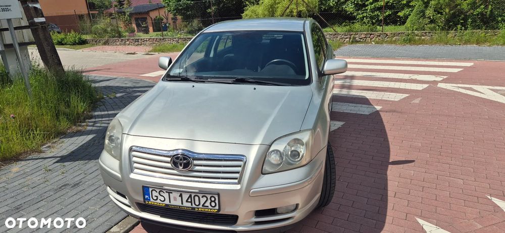 Toyota Avensis 2.0 D-4D High - 2