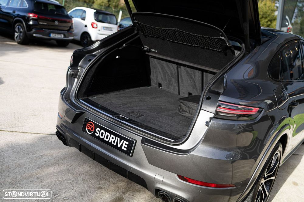 Porsche Cayenne Coupé E-Hybrid - 52