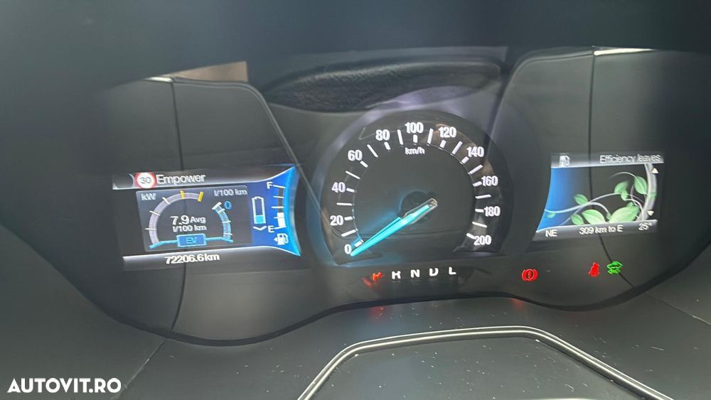 Ford Mondeo 2.0 HEV Vignale - 10