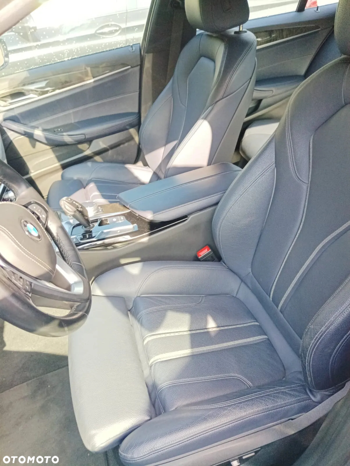 BMW Seria 5 520i - 10
