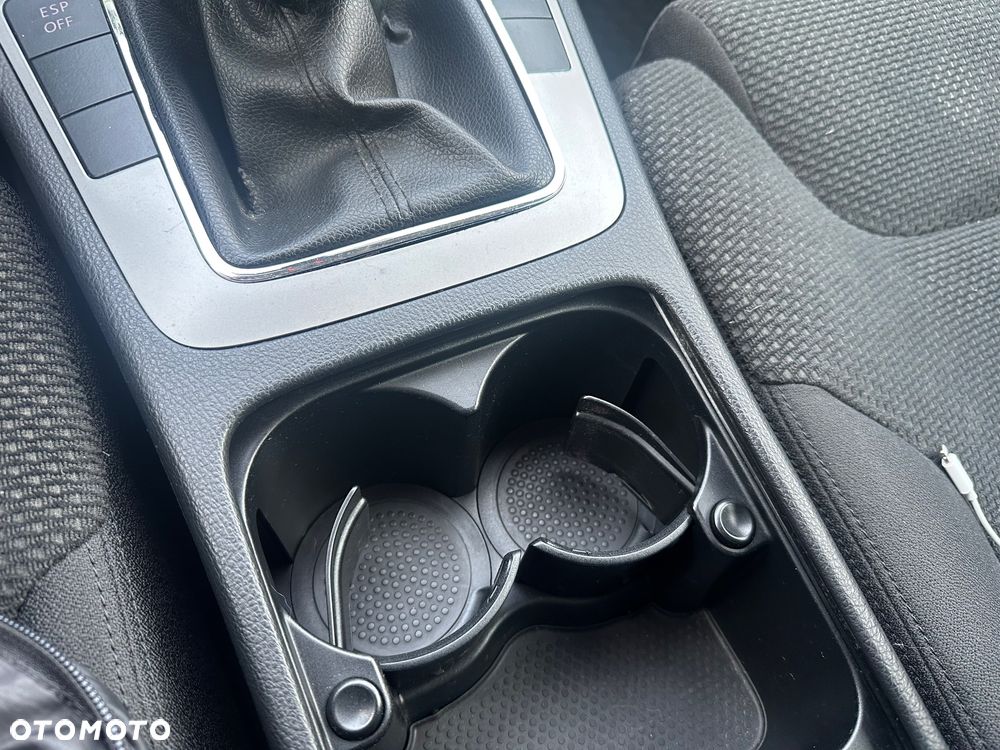 Volkswagen Passat 2.0 TDI Highline - 13